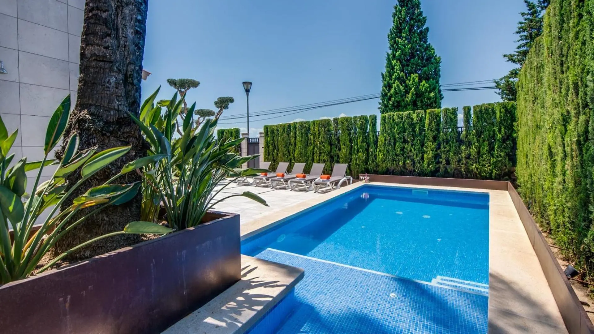 Beach Holiday Home With Private Pool الكوذيا